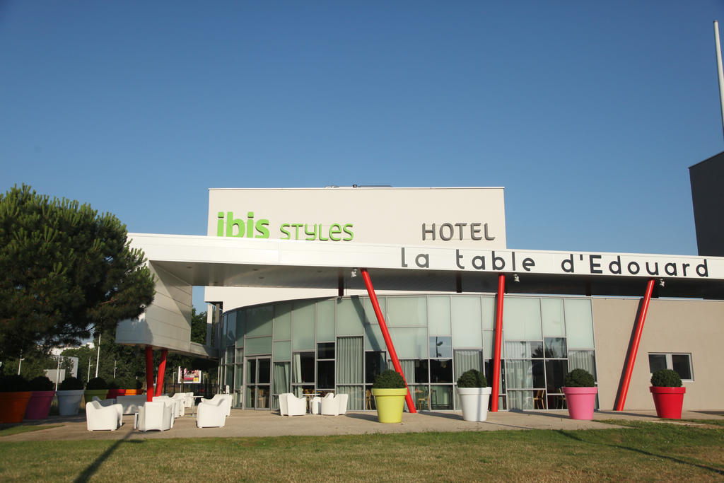 Hotel ibis Styles Nantes Reze Aéroport Esterno foto
