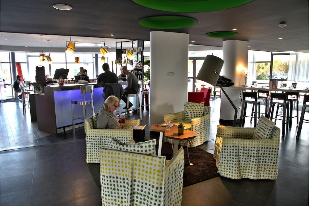 Hotel ibis Styles Nantes Reze Aéroport Esterno foto